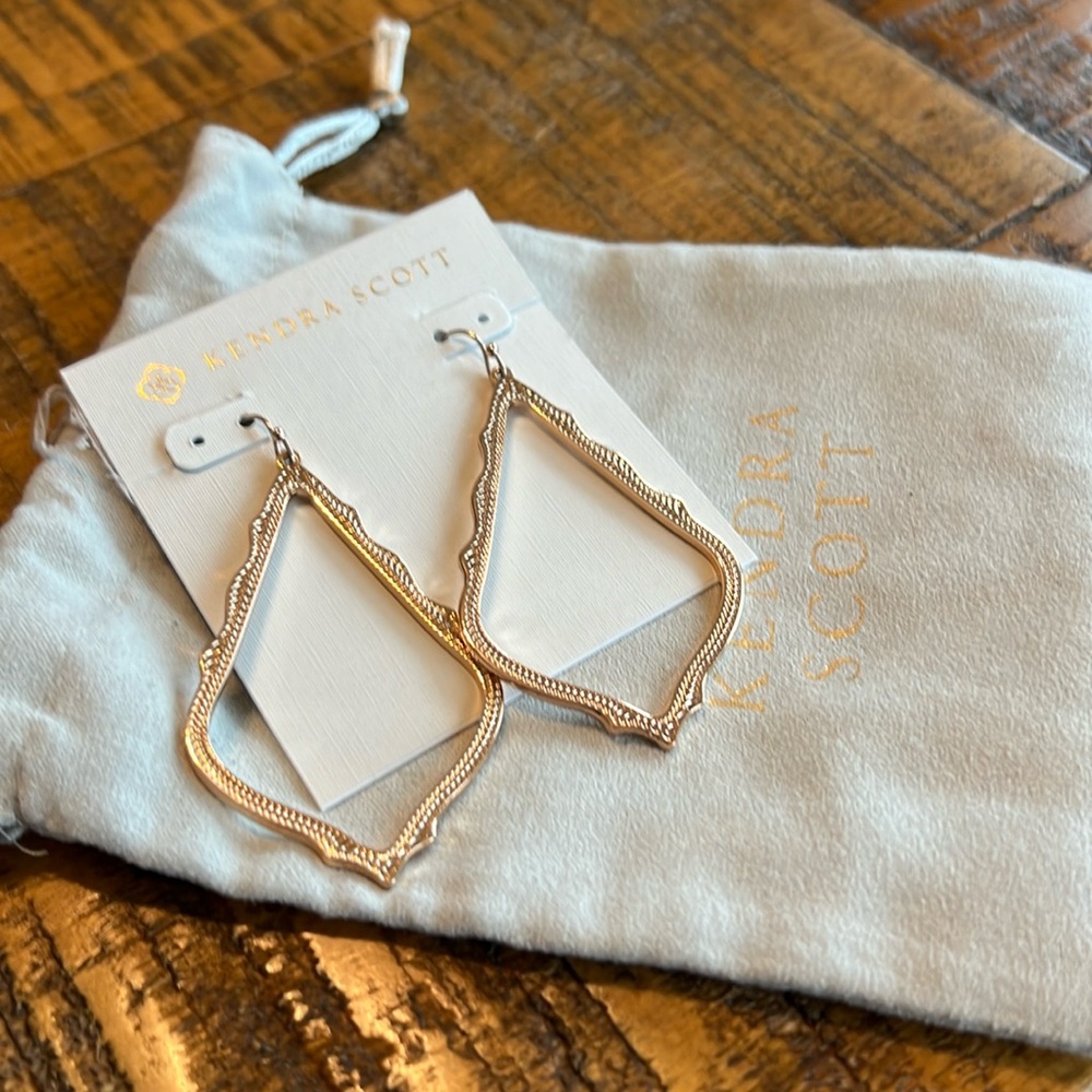 Kendra Scott Sophia Large Drop Earrings